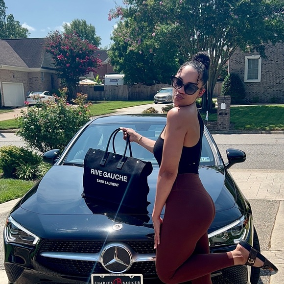 M E L I S S A (your Poshmark bestie) - Picture 2 of 7